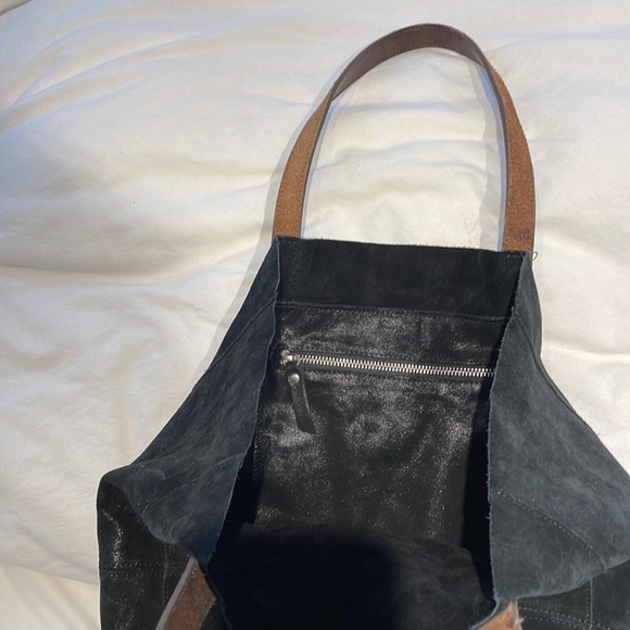 Unlined deconstructed leather tote - Picture 2 of 2